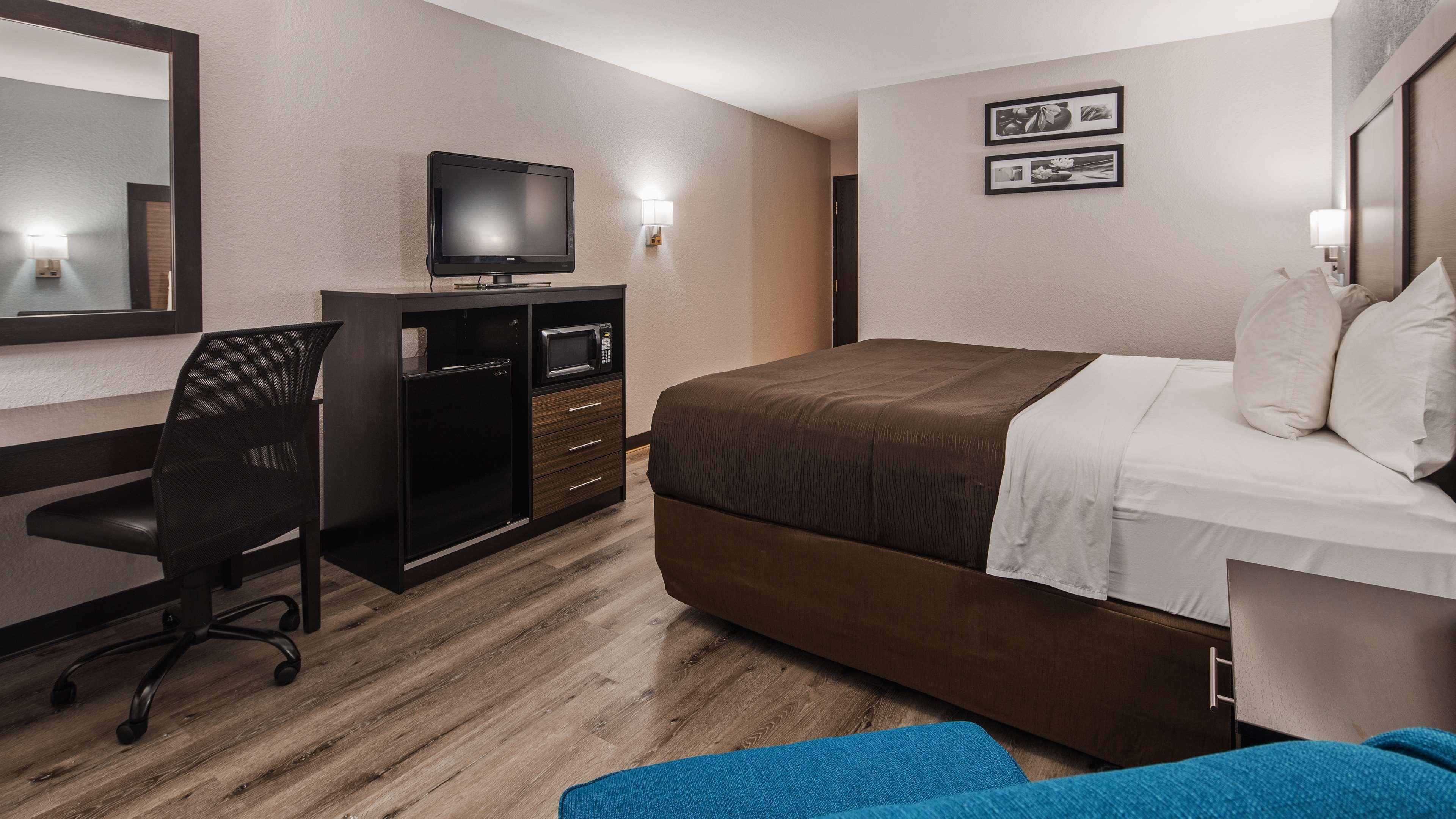 Ramada By Wyndham Cedar Rapids South Hotell Exteriör bild