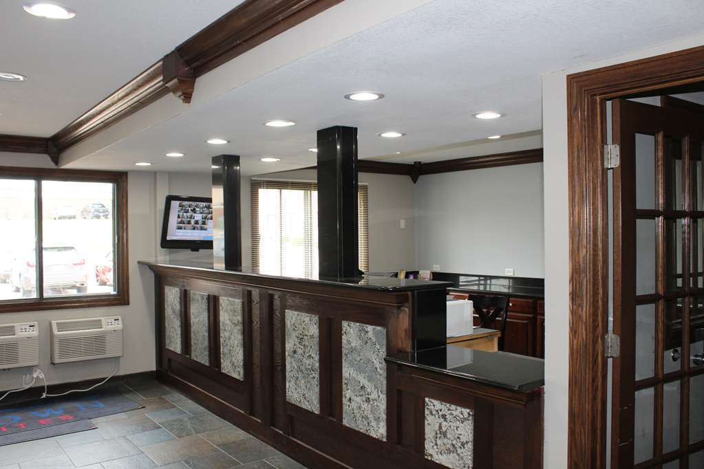 Ramada By Wyndham Cedar Rapids South Hotell Inreriör bild