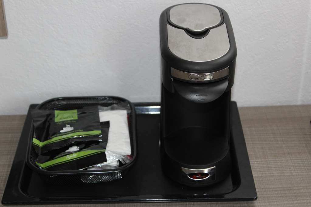 Ramada By Wyndham Cedar Rapids South Hotell Rum bild